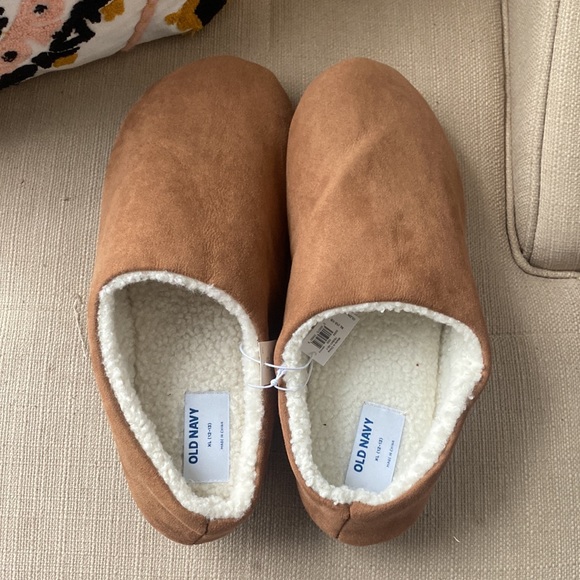 Old Navy NWT Faux Suede Sherpa Lined Slippers size XL (12-13) - Picture 2 of 5